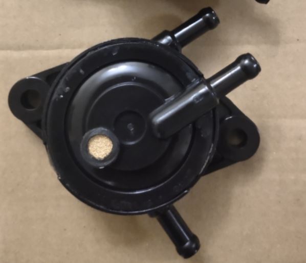 Насос топливный подкачивающий SGG 10000(..),2V78F-2 / Fuel pump Assy (16700-A2412-0001)