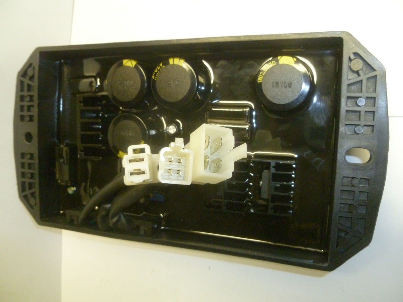 Регулятор напряжения SGG 10000EH3(EH3A),12000EH3(EH3A) (400v,10 контактов) / AVR 400v (31140-BQ640-0001)