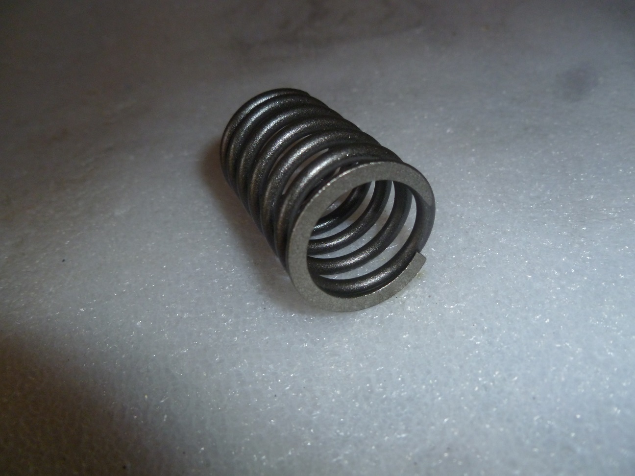 Пружина клапана SGG 7500(..),SC192FB Sc / Spring valve (14751-E88F-0000)