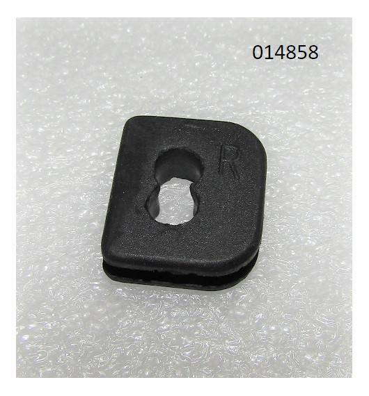 Амортизатор резиновый SGG 7500(..),SC192FD Sc / Rubber fitting block (15002-E68F-0000)