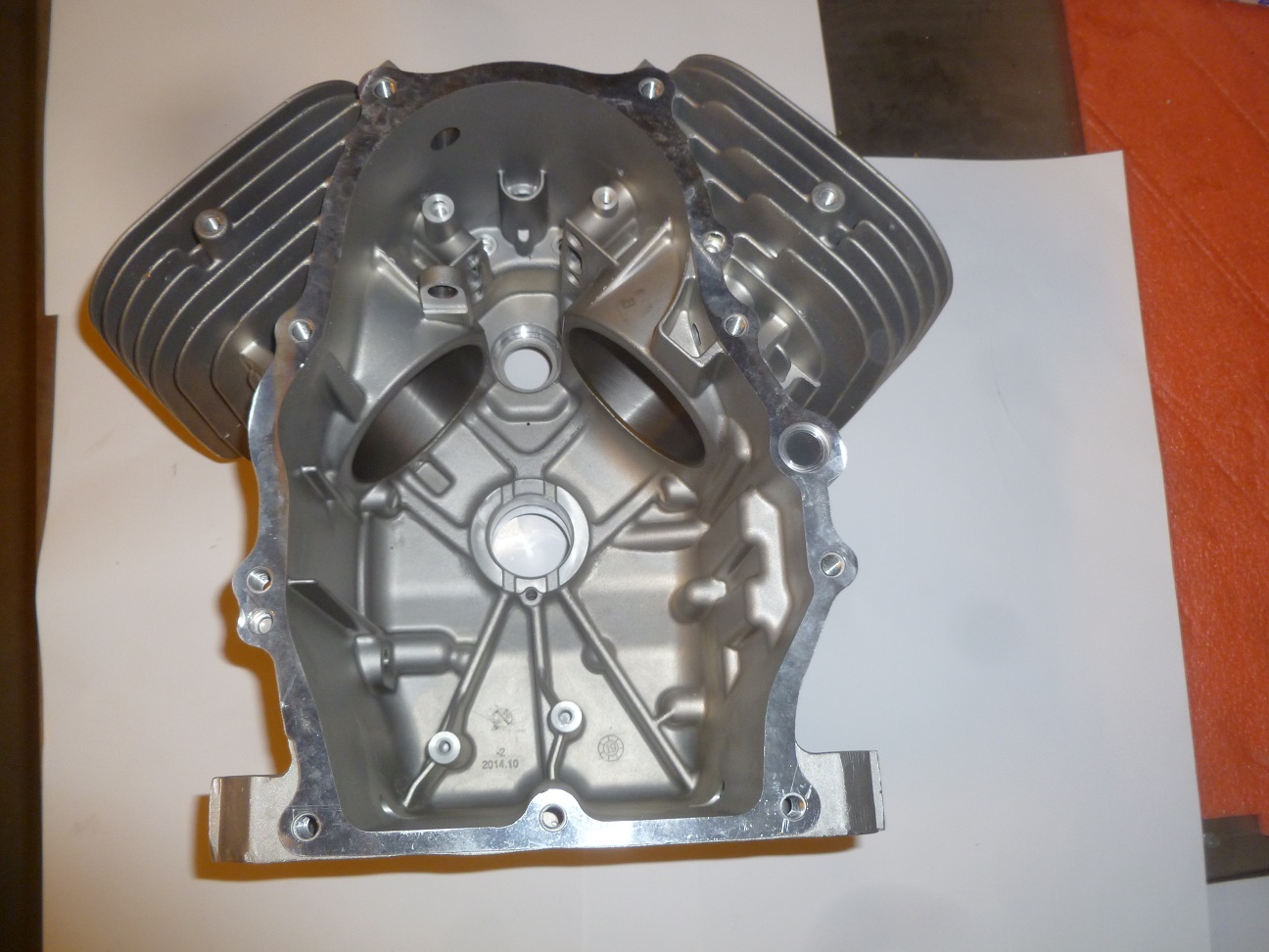 Блок цилиндров SGG 10000(..),2V78F-2 (D=78 мм) Lf / Crankcase (11100)
