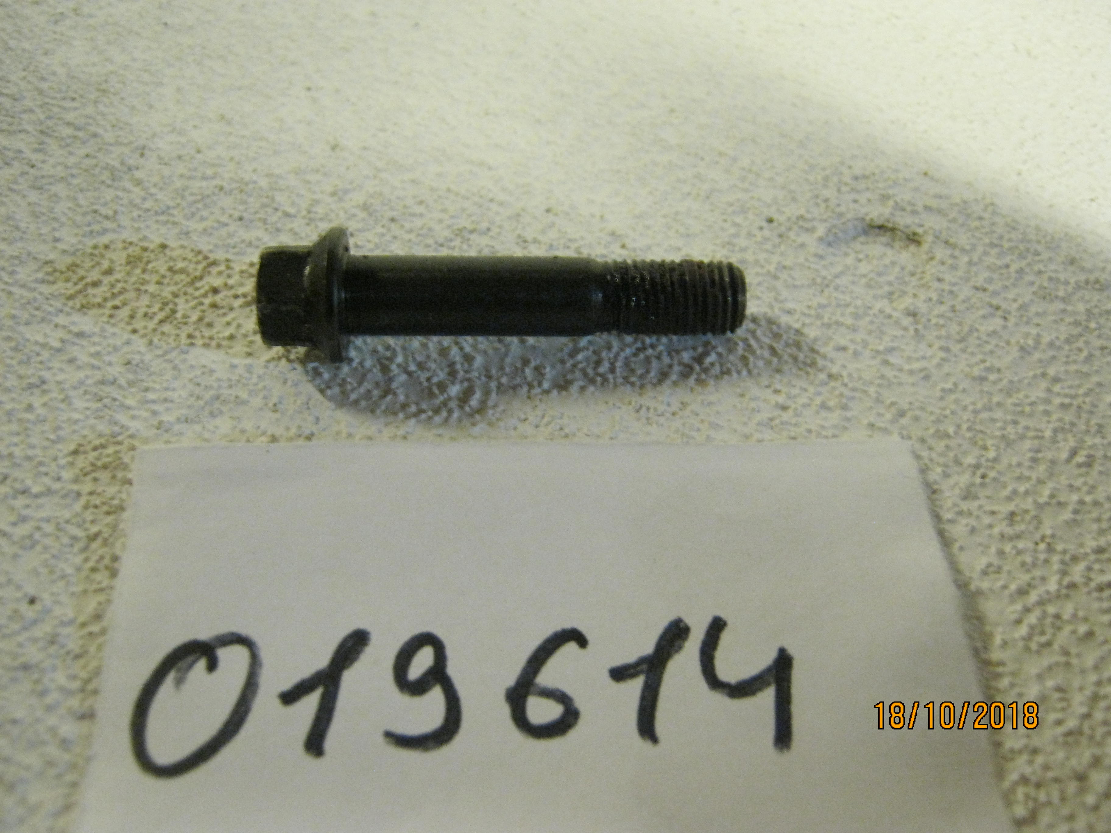 Болт шатуна SDG6500/Connecting rod bolt