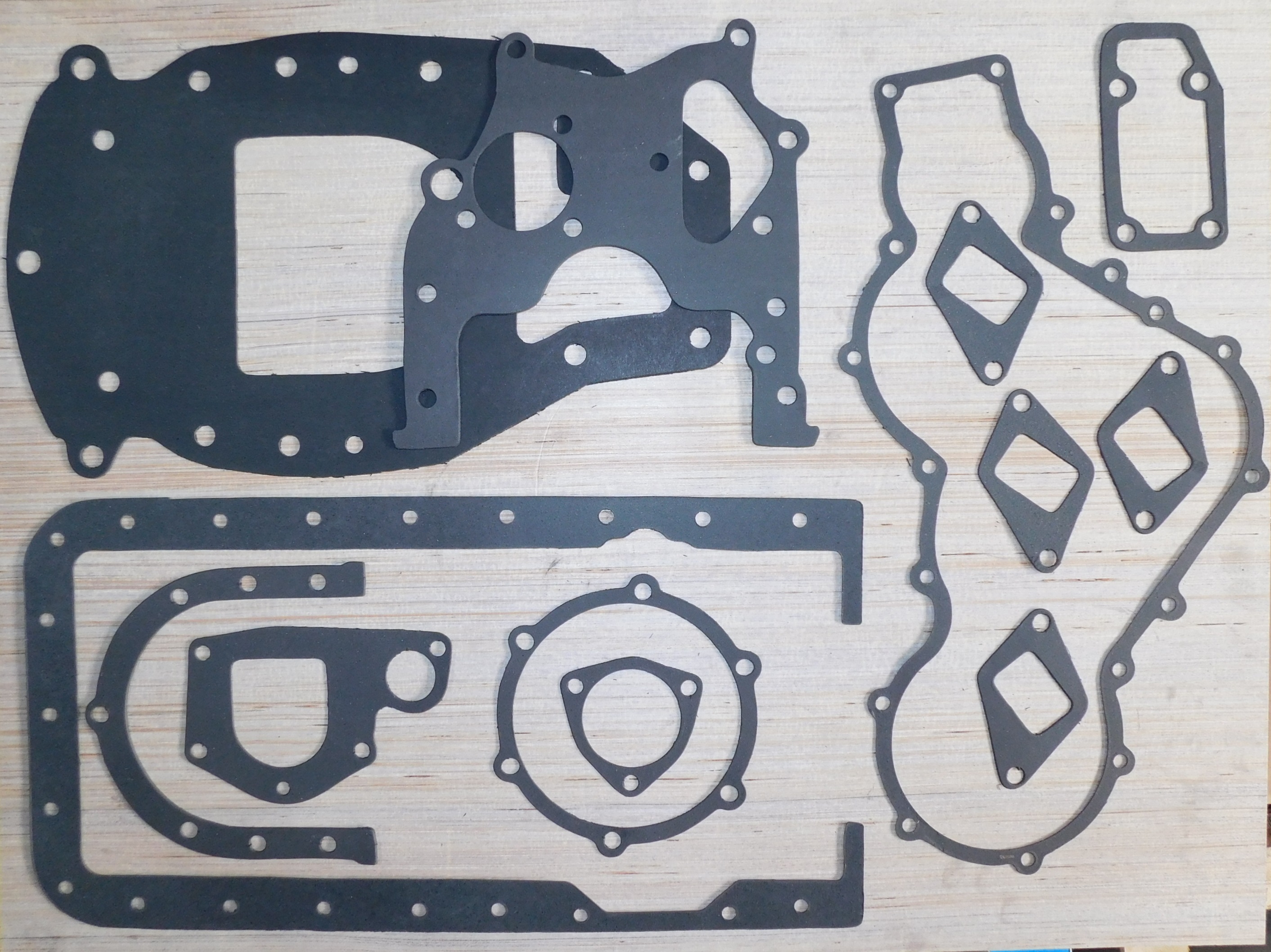 Комплект прокладок двигателя TDQ 25 4L/Gaskets Kit