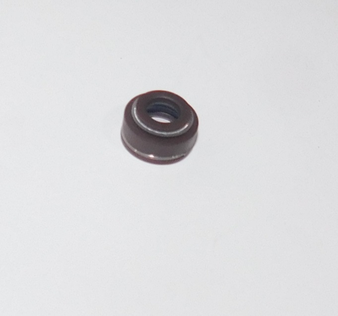 Колпачок маслосъемный SGG 9000(.L.)-18000(.L.),LC192FD,LC2V80FD,LC2V90FD Lc / Valve oil seal (140400012-0001)