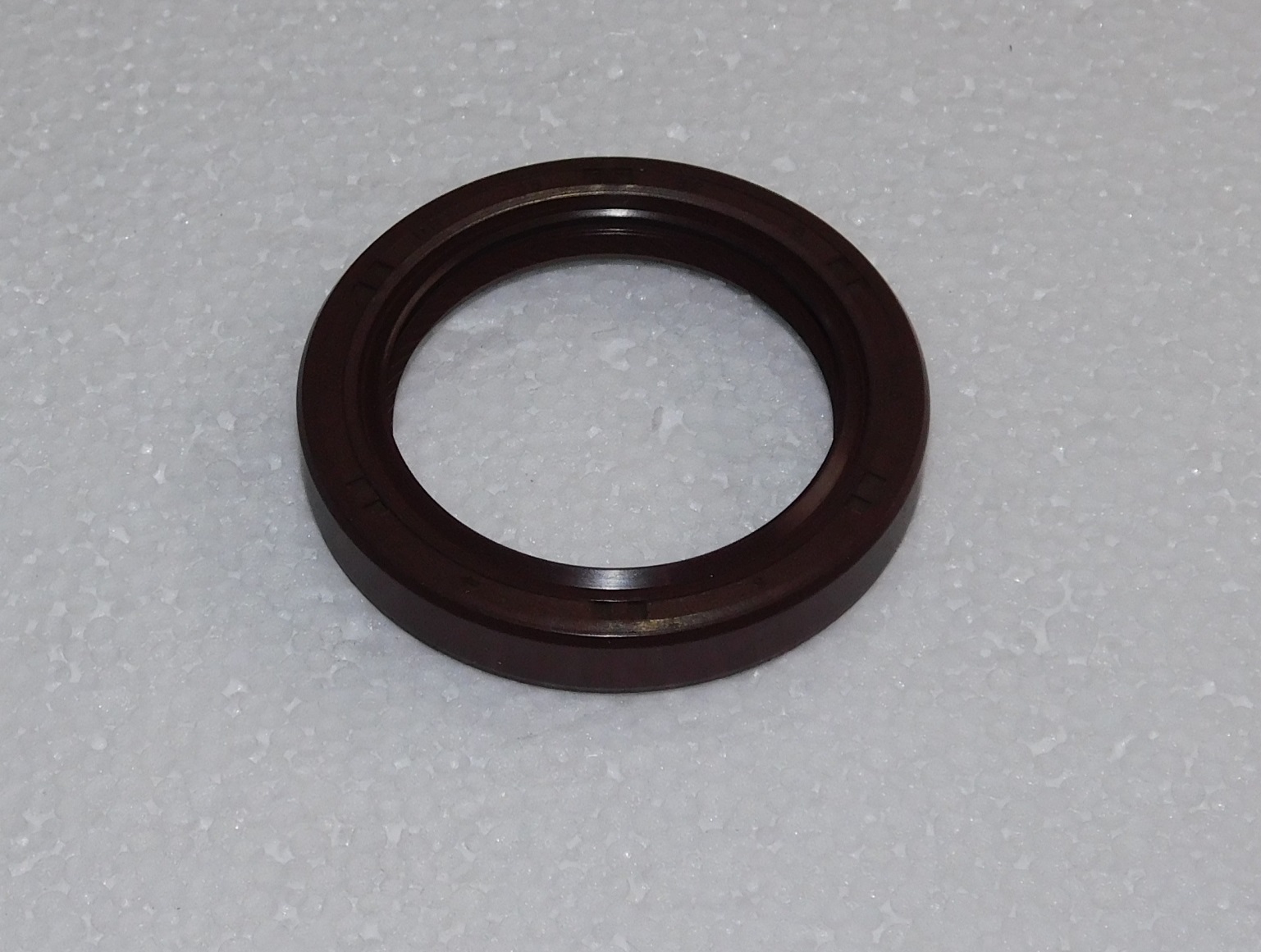Сальник КВ в крышке SDG 10000(..)-14000(..),LT290F,LT292F Lt / Oil seal DR38*52*8F (1.02.01.05.0031)