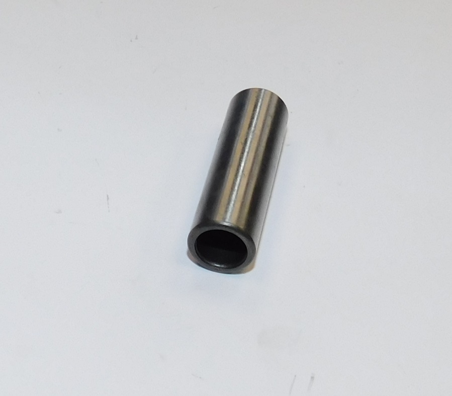 Палец поршневой SGG 2400Si, KM152F /Piston pin (03.03.13121-14801-00)