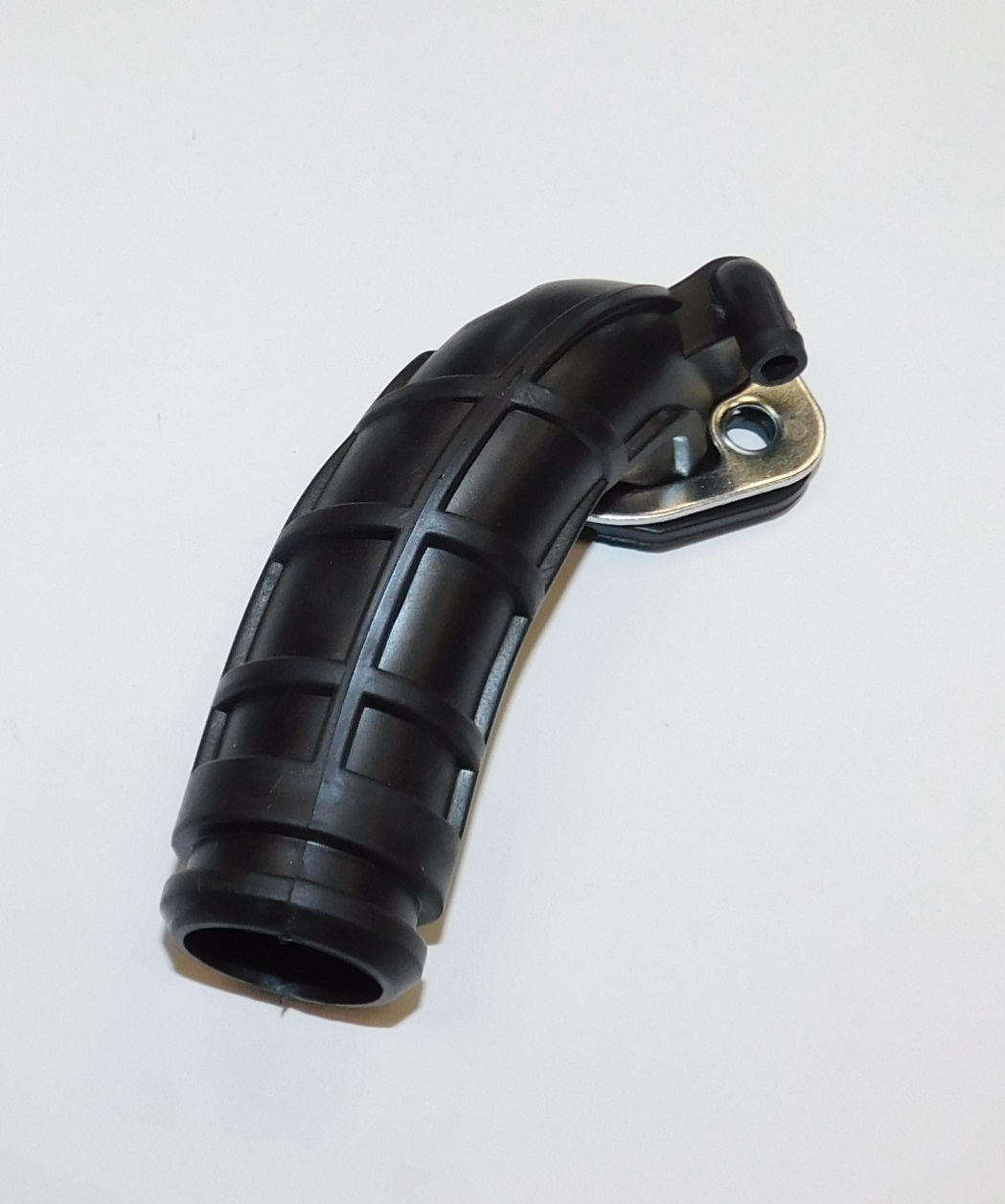 Патрубок воздушного фильтра (с прокладкой) SGG 1800Si-3000Si KM /Air filter intake pipe + gasket (03.08.17109-14801-00)