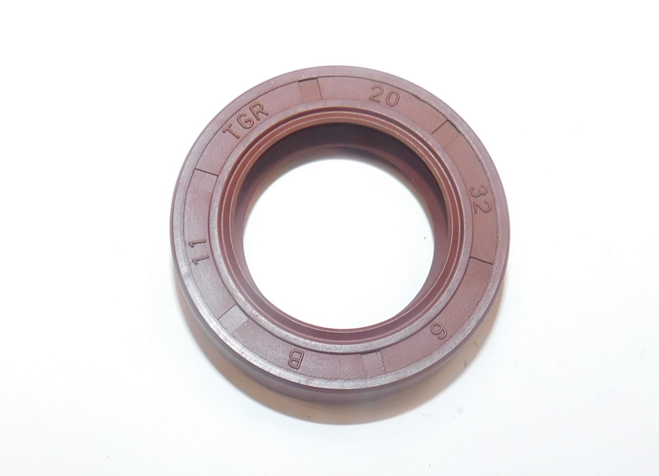 Сальник (20x32x6) вала коленчатого SGG 1800Si-2400Si,KM148F,KM152F / Crankshaft oil seal (04.01.90682-14802-00)