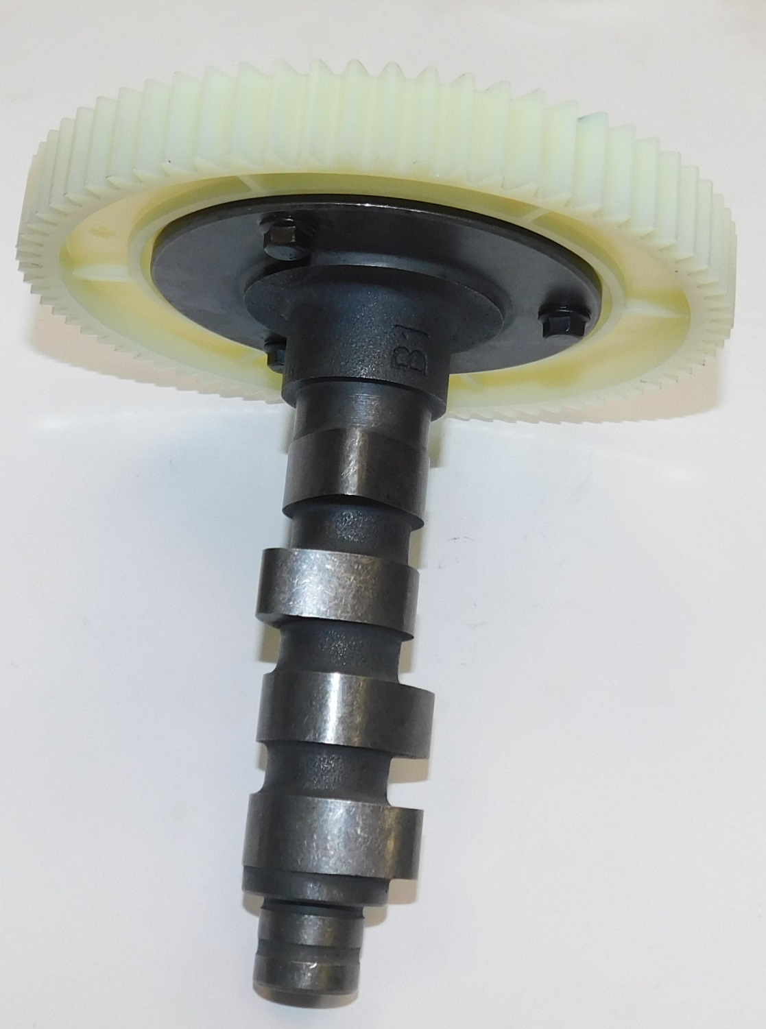 Вал распределительный SGG 17000(..)-18000(..),2V90F Lf / Camshaft 2V90F (14100-A2910-0002)
