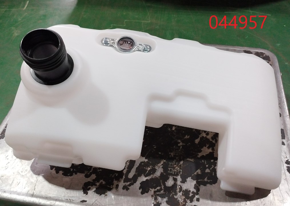 Бак топливный SGG 1800Si-3000ESi,KM148F,KM152F,KM165F / Fuel tank (04.04.16621-20000X-W101)