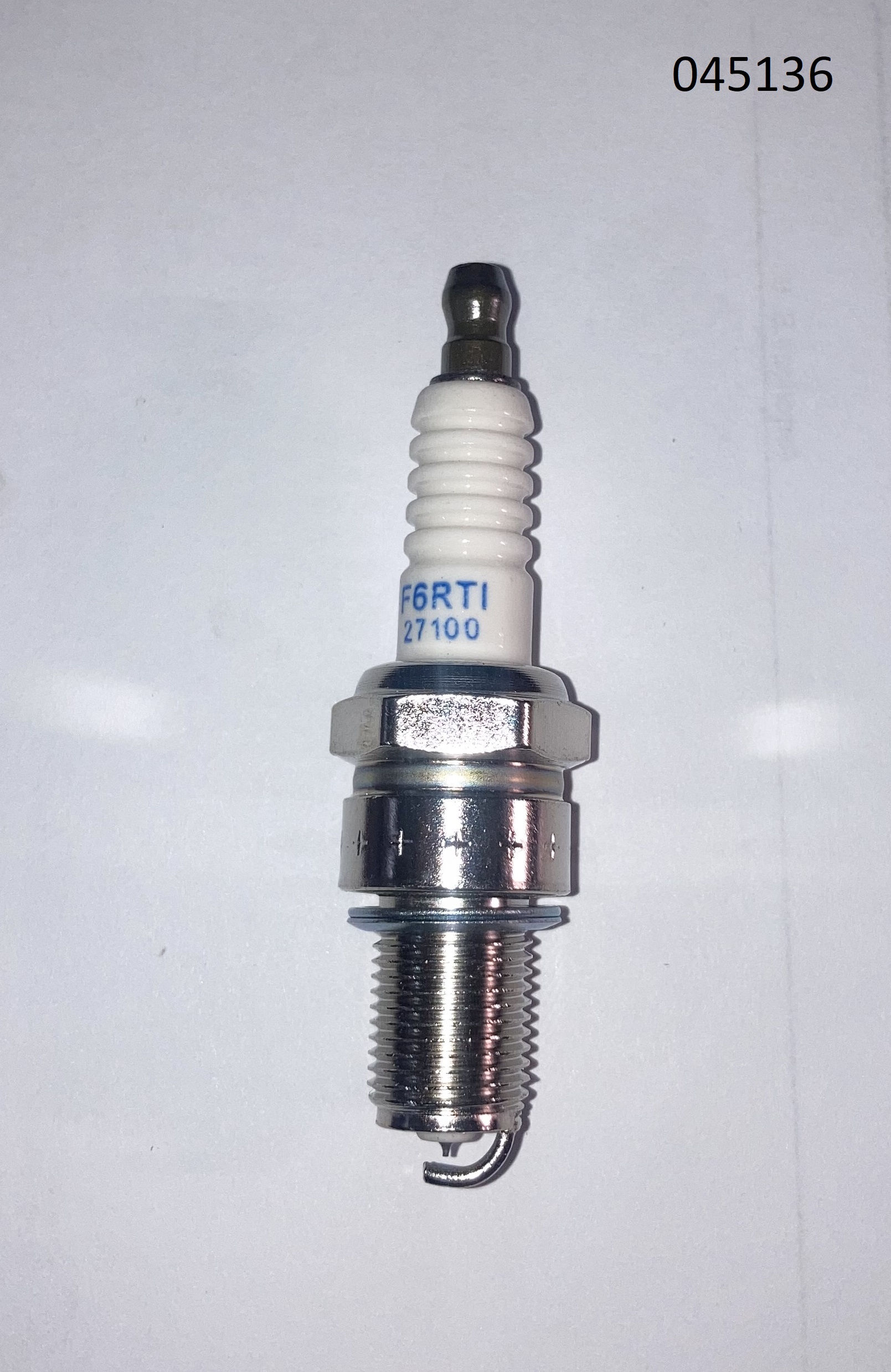 Свеча зажигания бензинового двигателя SGG 17000(..)-18000EH3A,2V90F Lf / Spark plug (27100-A2910-0002)