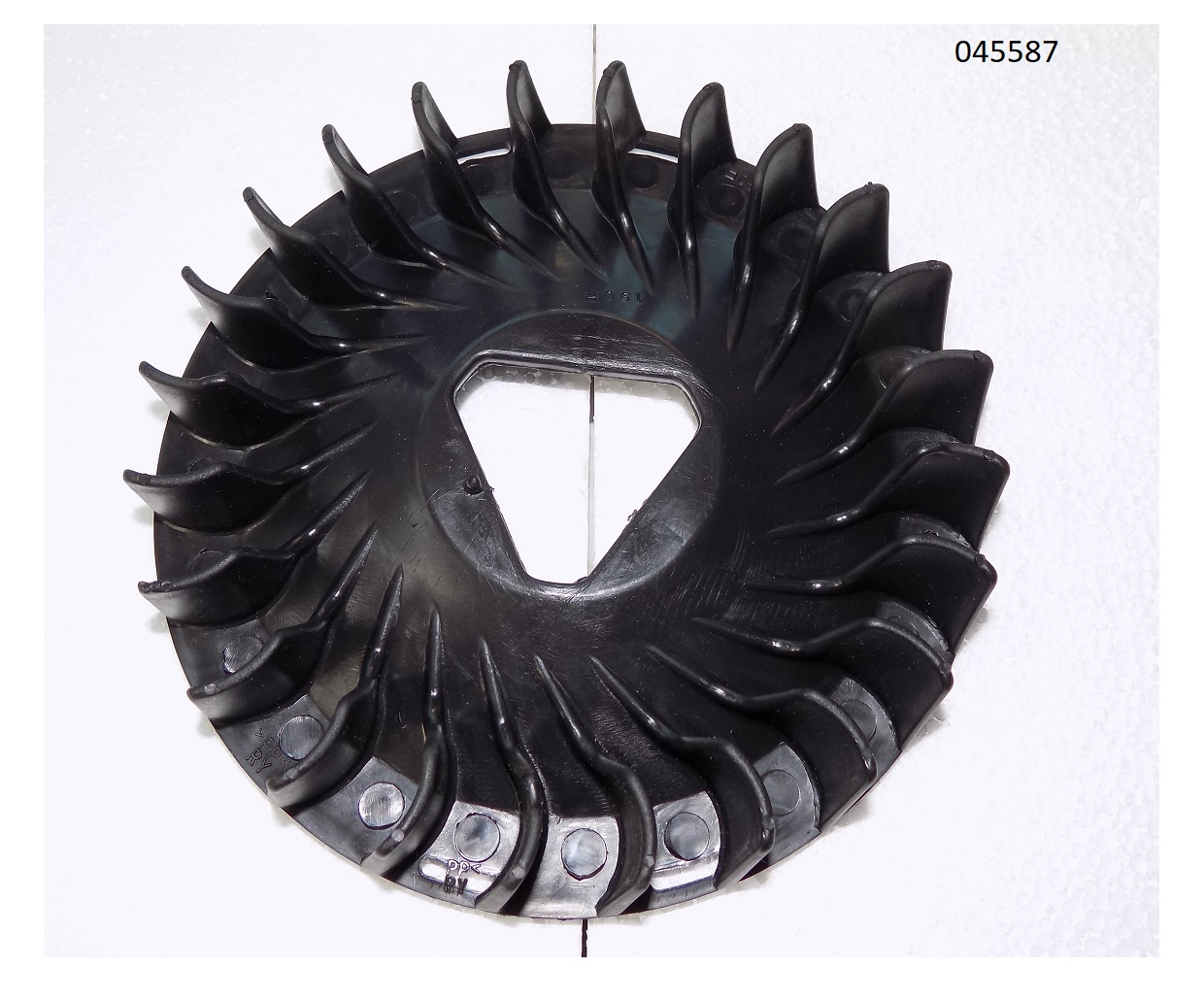 Крыльчатка маховика SGG 5000(..)-8000(..),KM190F,KM192F Km / Flywheel fan (03.10.19352-18801-00)