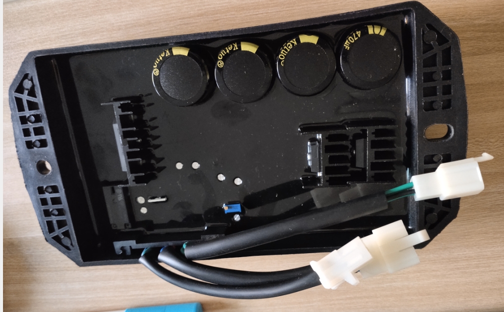 Регулятор напряжения SGG 10000EH3(EH3A),12000EH3(EH3A) (400v,10 контактов) / AVR 400v (31140-BQ640-0001)