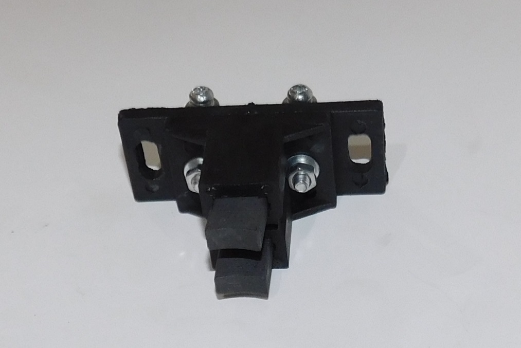 Щеткодержатель со щетками в сборе SGG 12000(.L.)-18000(.L.),LC2V80FD,LC2V90FD Lt / Carbon brushes assy (660120008-0001)