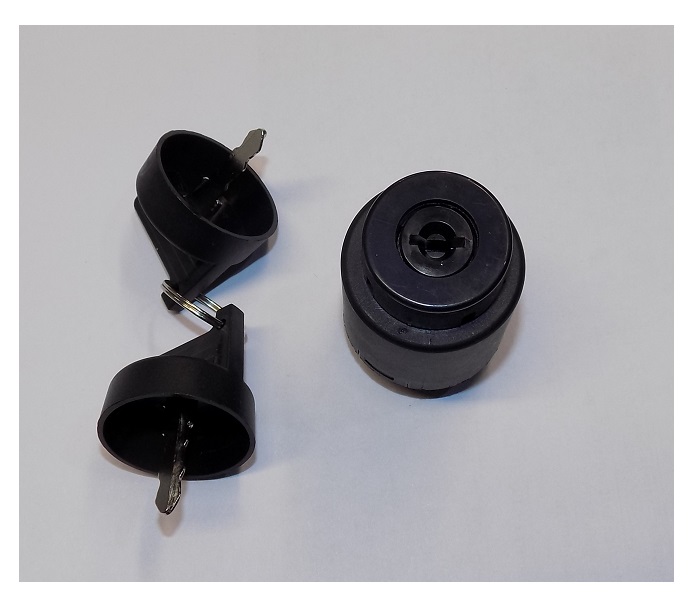 Замок зажигания с ключами в сборе SDG 9000(..) 5-конт. Lt / Ignition lock with keys assy
