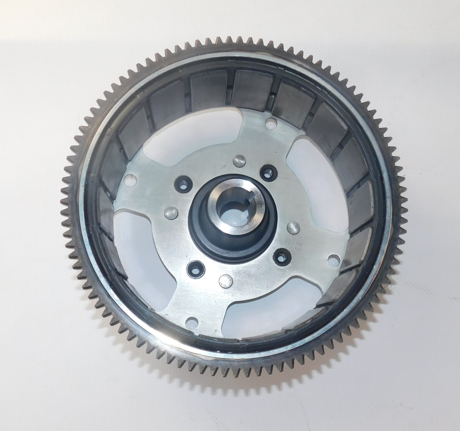 Ротор альтернатора инверторный SGG 3800Ei-4200Ei,4000ESi-4500ESi,KM170F,KM172F / Inverter motor rotor (02.09.30110-350002-00)