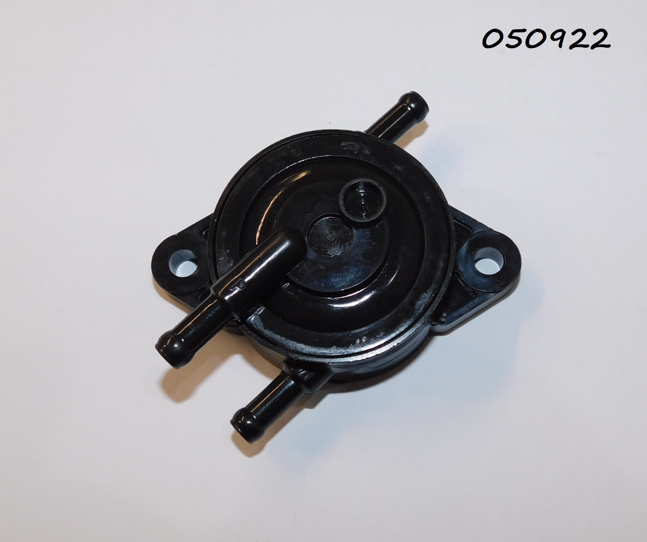 Насос топливный подкачивающий SGG 17000(..)-18000(..),2V90F (пластиковый) / Fuel pump plastic (16700-A2910-0003)