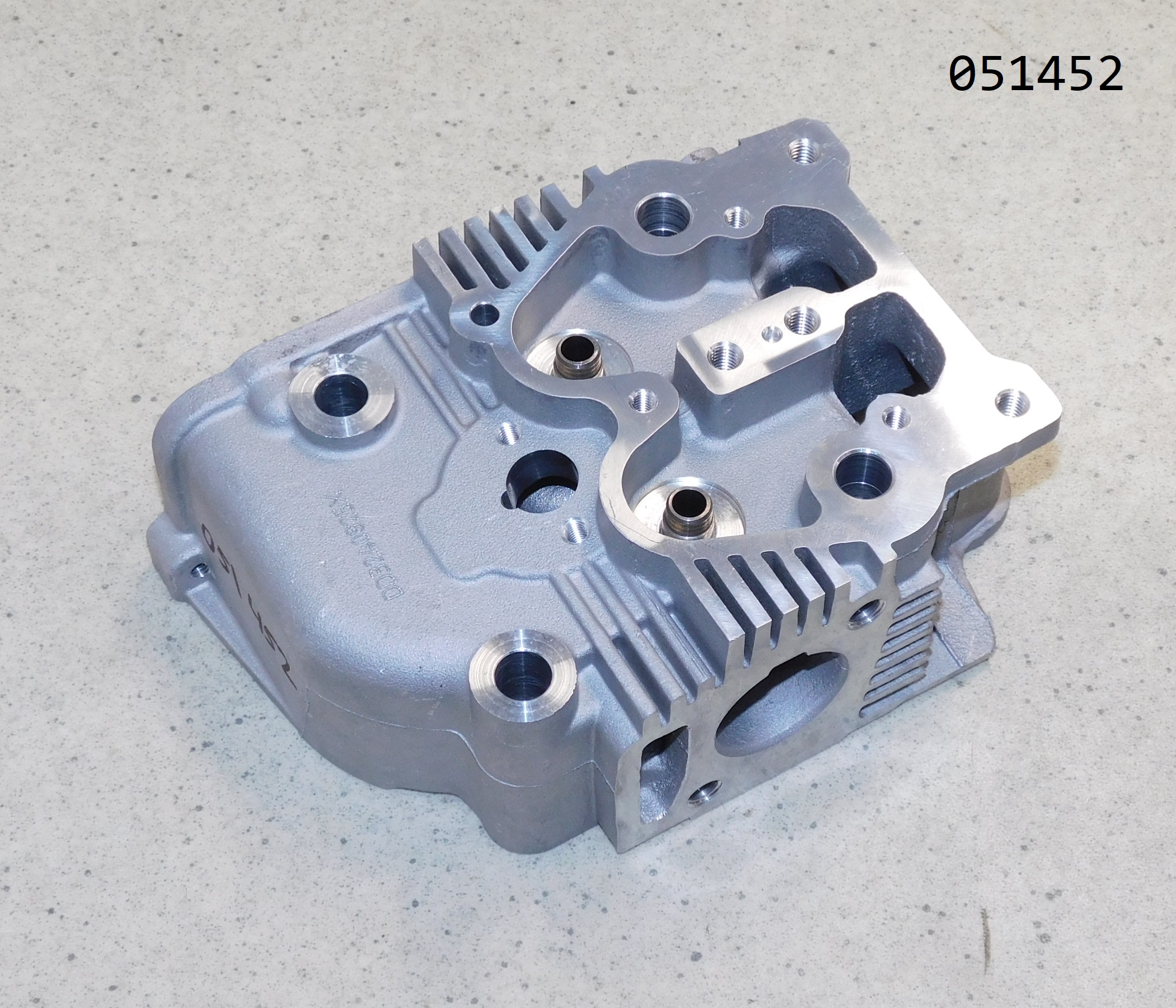 Головка блока цилиндра SDG 8000(..),1100FE Sh / Cylinder head (TSS SDG 8000EHA-SP-3-2-3)