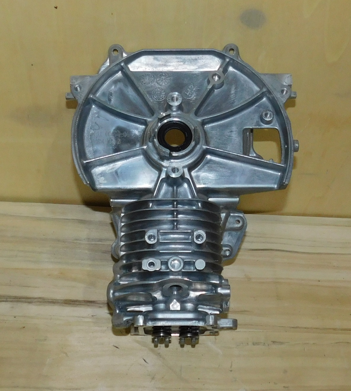 Блок цилиндра SGG 1400Si,SH60B / Crankcase assy (34011-00174-01)