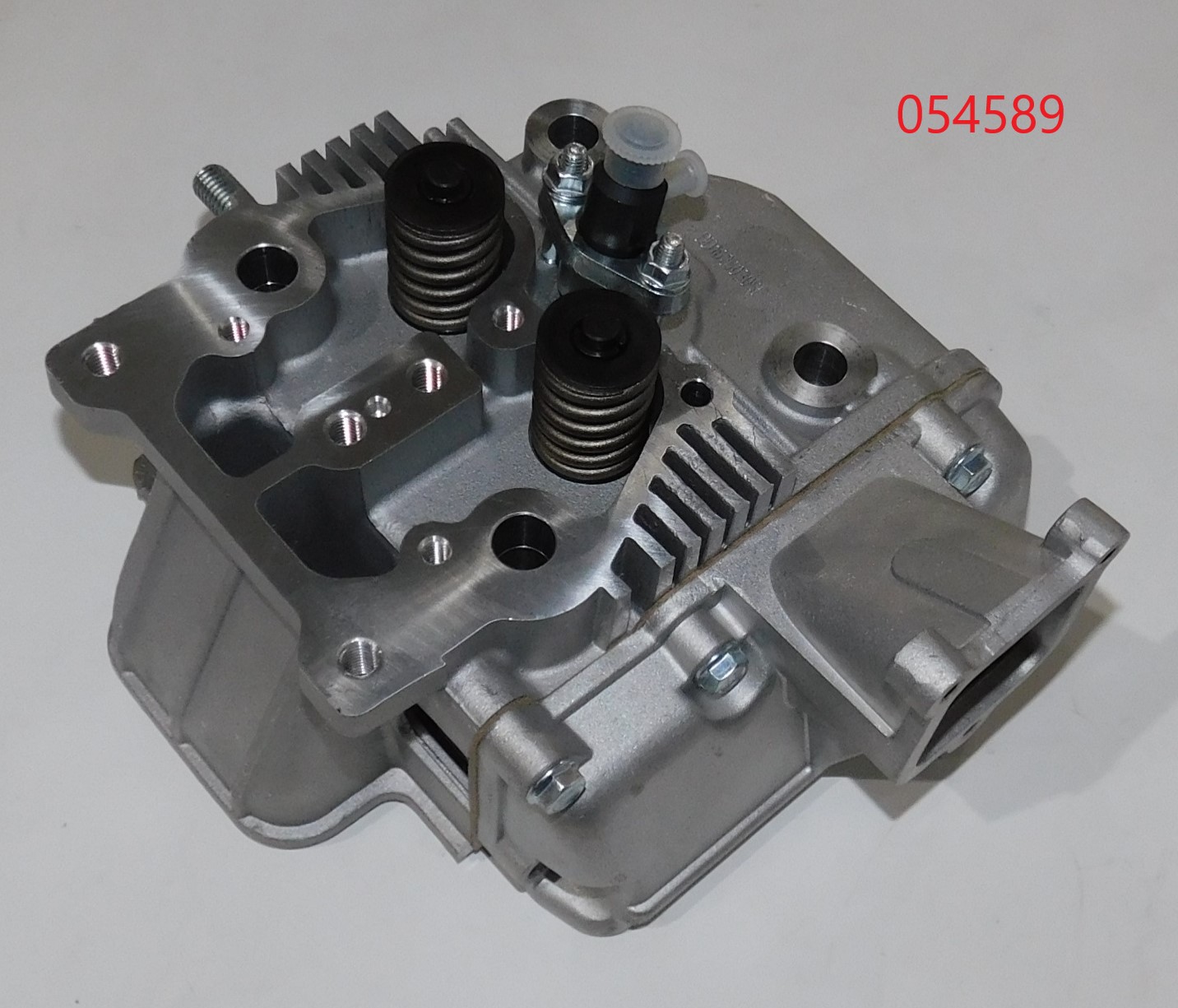 Головка блока цилиндра SDG 9000(..),LT1100FE (в сборе - клапаны,пружины,форсунка,впускной коллектор) / Cylinder head assy (1.02.02.01.0010)