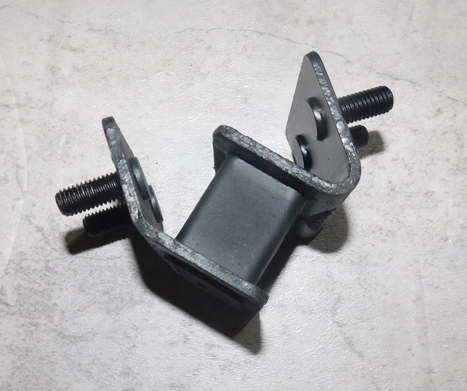 Амортизатор двигателя SDG 10000(..),LT290FE Lt / Shock absorbing foot (1.03.08.07.0024)