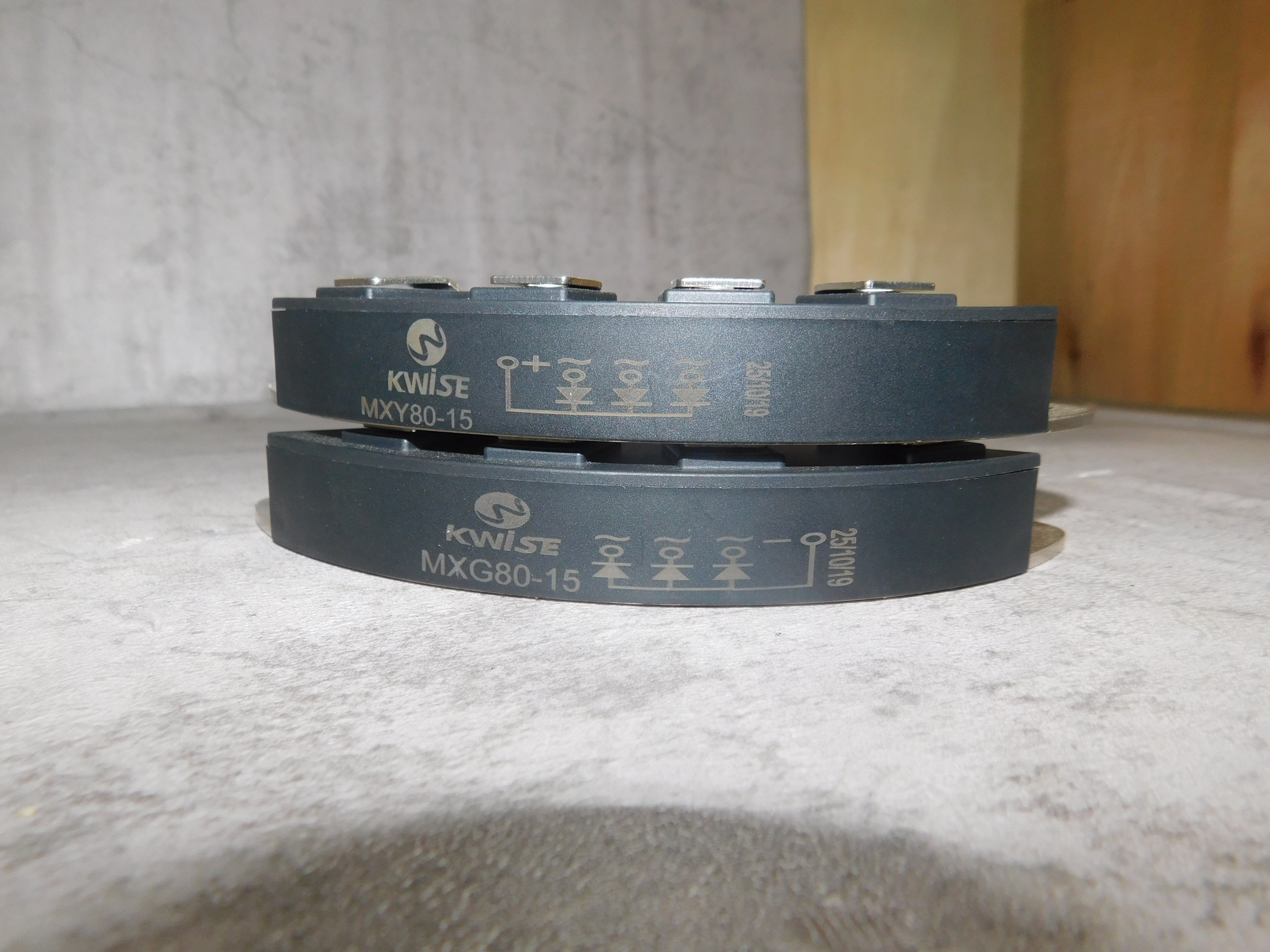 Мост диодный 80А (комплект из 2 секторов) / Rectifier MXG80-15